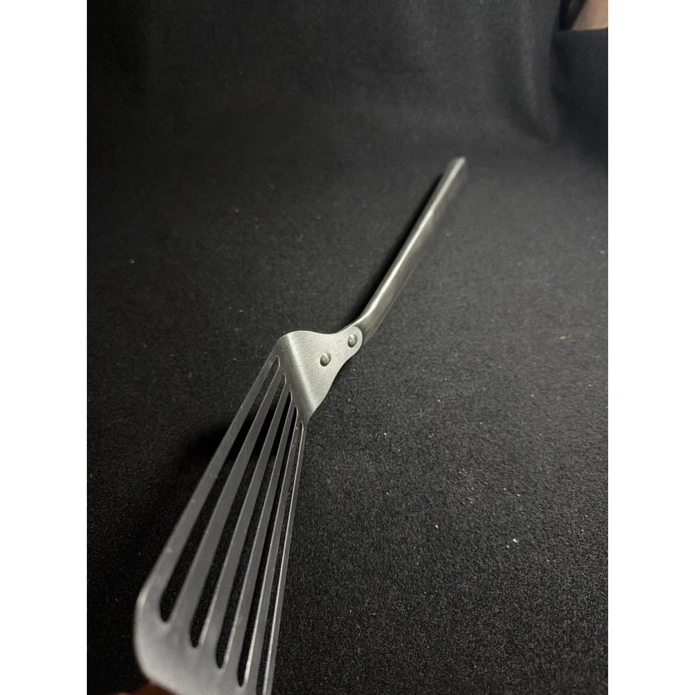 Williams Sonoma‎ Signature Stainless Steel Fish Spatula Slotted Offset Turner